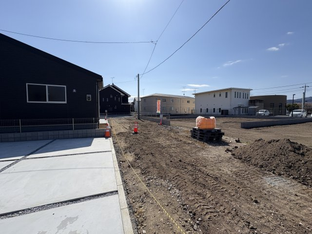 【前面道路含む現地写真】 | 寄居町桜沢　LiveleGarden.s   新築戸建　全3棟　3号棟 | 3/9撮影