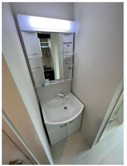 杉並区上井草２丁目のアパートの独立洗面台