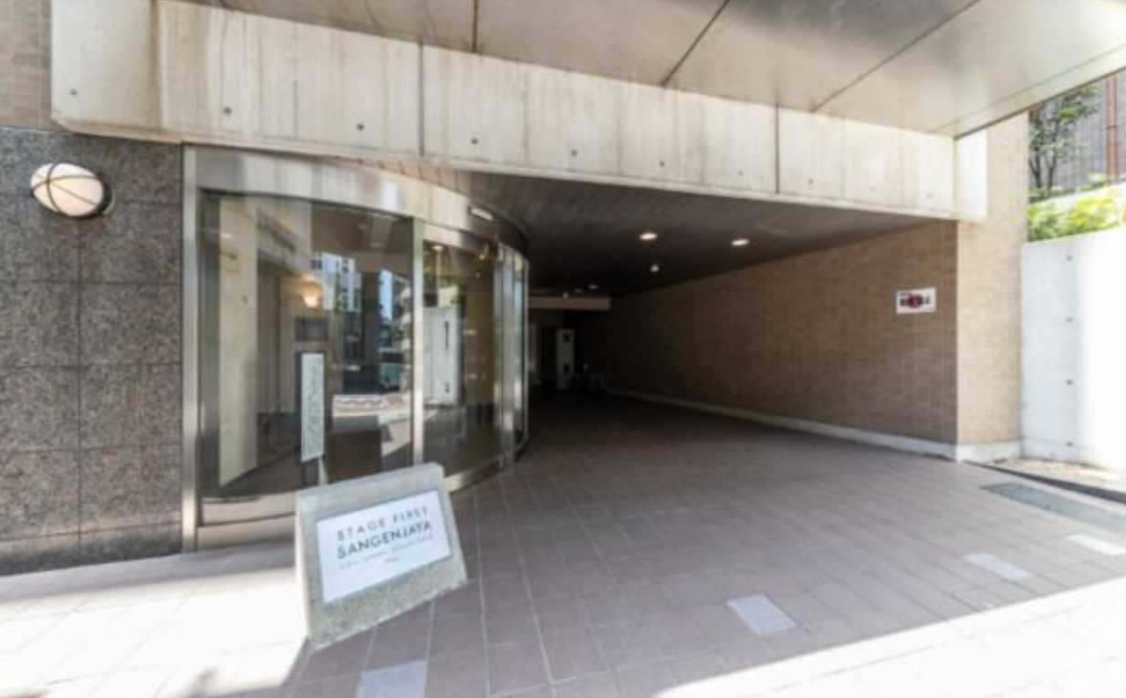 ステージファースト三軒茶屋　オートロック　高層階　陽当たり良好のエントランス