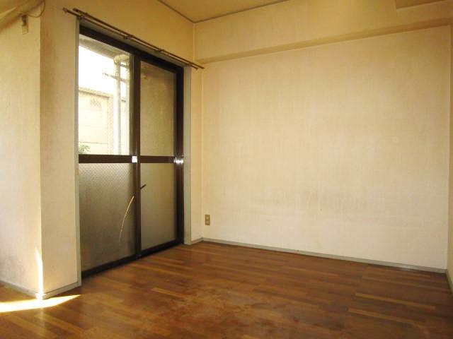 小沢マンションの寝室