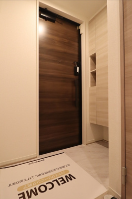 【玄関】 | グラナーデ東新町