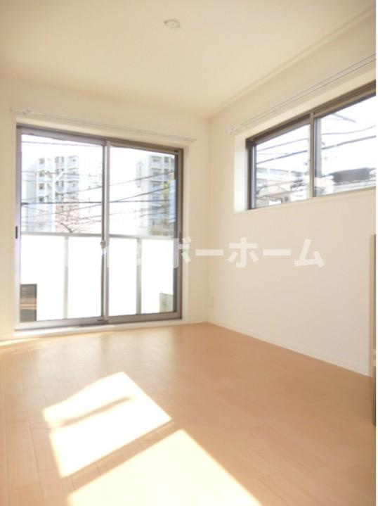 Briller Plumeの居間・リビング