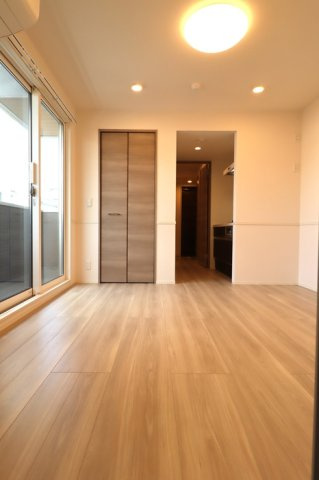 グラナーデ東新町の居間・リビング