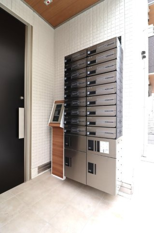 グラナーデ東新町