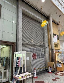 十三商店街ビルの外観