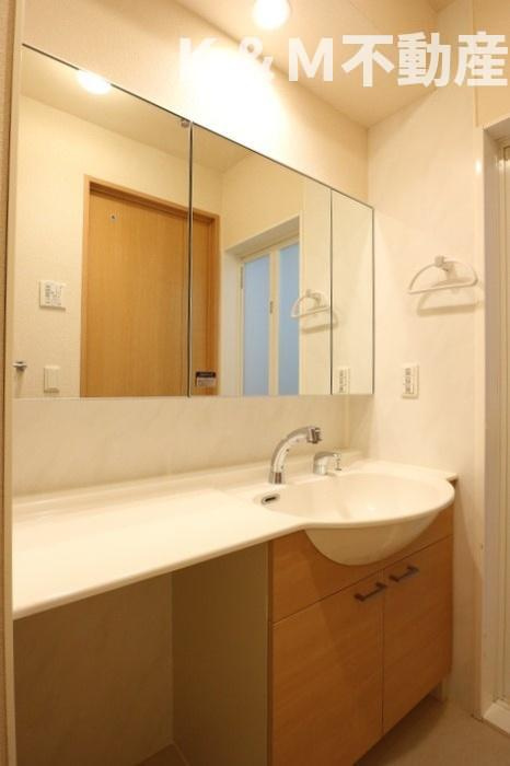 ハピネス　ストームの洗面所|忙しい朝には欠かせない洗面所です