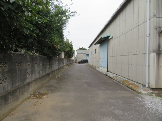 三郷市天神１丁目の倉庫