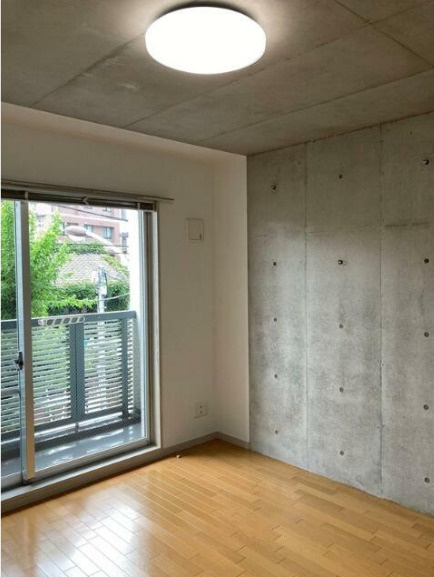 ラティエラ祐天寺　礼金0　宅配BOX　ウォークインクロゼットの居間・リビング