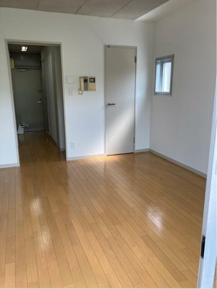 ラティエラ祐天寺　礼金0　宅配BOX　ウォークインクロゼットの内装