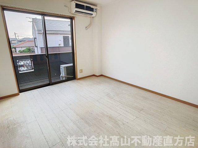 ミュルアコートの洋室