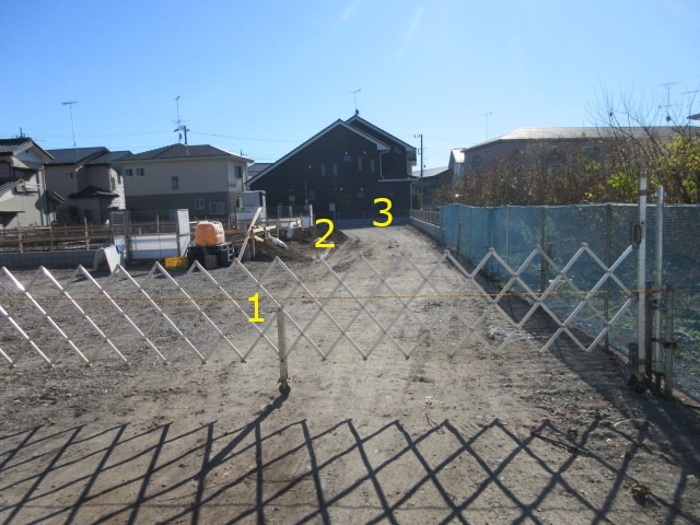 【仲介手数料無料】新築戸建　寄居町桜沢587-1（全3棟）の前面道路含む現地写真