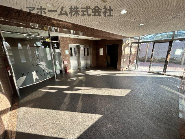 大和高田市神楽３丁目のアパートのロビー|ロビーです