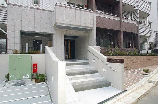 グランドコンシェルジュ上池袋のエントランス