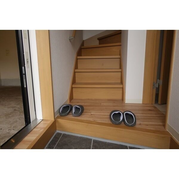 Garage House 森岡の玄関