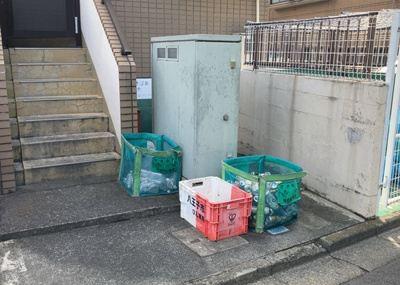 【設備】 | パレ・ドール八王子Ⅲ | 共有部分は、住民なら誰もが使える設備のこと。例えば駐車場やエレベーター、インターネット設備、セキュリティ設備などがあります。他にも、マンションの廊下・外部階段やエントランス・ゴミ置き場などがあります。