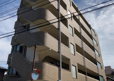 【現況写真】 | パレ・ドール八王子Ⅲ | 眺望の良さを楽しめるダイニングキッチンで家族団らんの時間を過ごしてはいかがでしょうか。バルコニーから見える景色を家族で眺める時間は、時間が経つのを忘れてしまいそうですね。是非、現地を見に行きましょう！