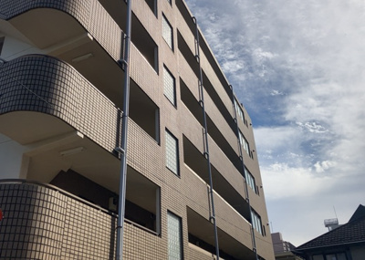 【内装】 | パレ・ドール八王子Ⅲ | 共用部分は、一棟の建物に住む区分所有者全員が共同で所有するとし、共用部分の管理、補修などは、区分所有者で形成される管理組合が行います。個人の判断で勝手に変更することはできませんので覚えておきましょう。