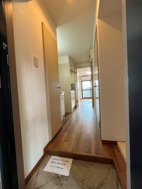 Ｔ．Ｍ．Ｆの玄関