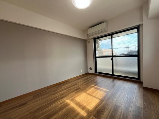 Ｔ．Ｍ．Ｆの寝室