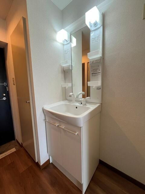 Ｔ．Ｍ．Ｆの独立洗面台