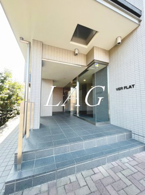 【エントランス】 | ＶＥＲ ＦＬＡＴ | エントランスです。