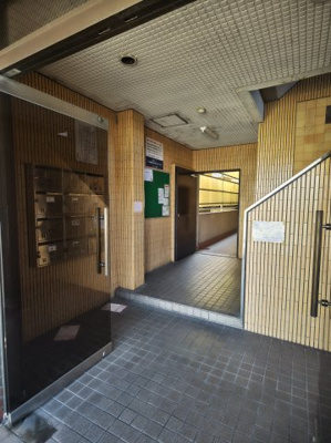 【ロビー】 | サンエス原田 | ゆとりのあるロビーです