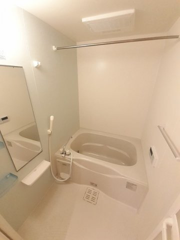 サニーガーデン・ＢｅＬＬの浴室|きれいなお風呂です