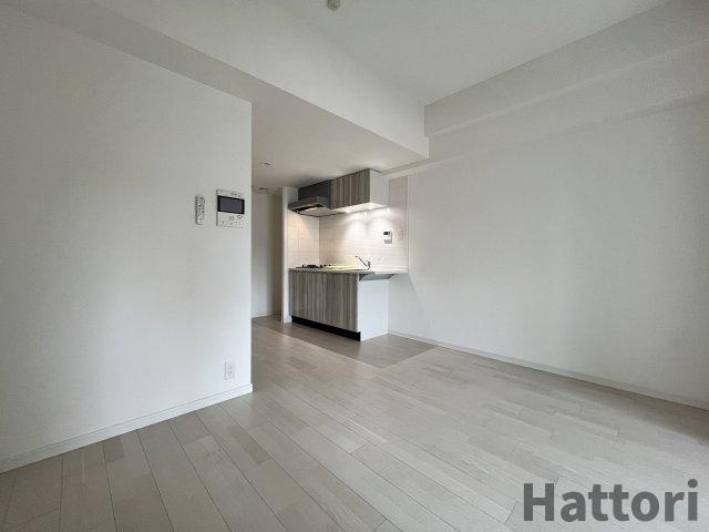 吹田市江坂町１丁目の賃貸マンションの居間・リビング