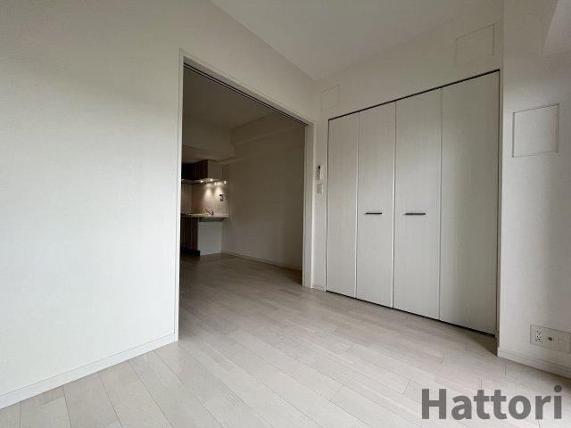 吹田市江坂町１丁目の賃貸マンションの居間・リビング