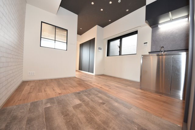 コンフォリア北堀江一丁目の居間・リビング|お部屋の感じは各階違うので現地を確認してください