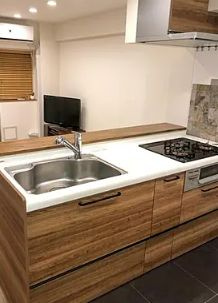 【キッチン】 | 秀和亀戸天神橋レジデンス | コンパクトなキッチンで掃除もラクラク