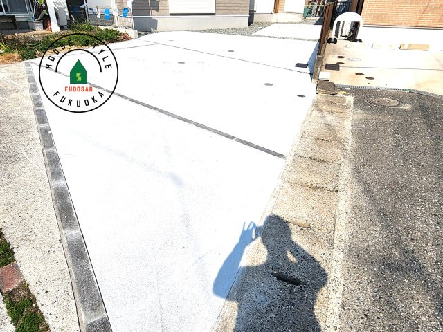 福岡市東区多々良2丁目第5-1棟（1号棟）の駐車場|広々した駐車場になります。3台並列駐車となります。