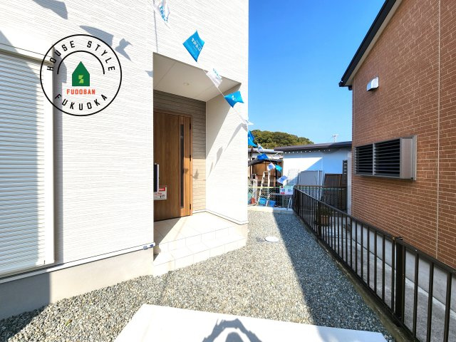 福岡市東区多々良2丁目第5-1棟（1号棟）の外観：施工例|おでかけの時も帰った時も、「我が家」を最初に感じでもらえる素敵な空間に。