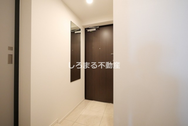 コンフォリア・リヴ谷町四丁目の玄関