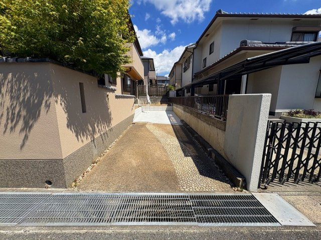 神戸市西区美賀多台5丁目戸建の駐車場