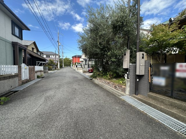 神戸市西区美賀多台5丁目戸建の前面道路含む現地写真