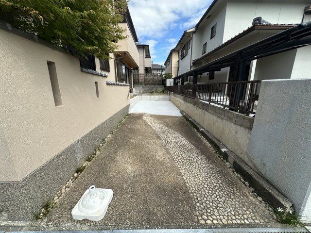 神戸市西区美賀多台5丁目戸建の駐車場