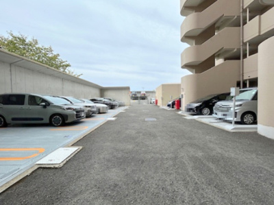 【駐車場】 | ファミール寝屋川　パークサイド