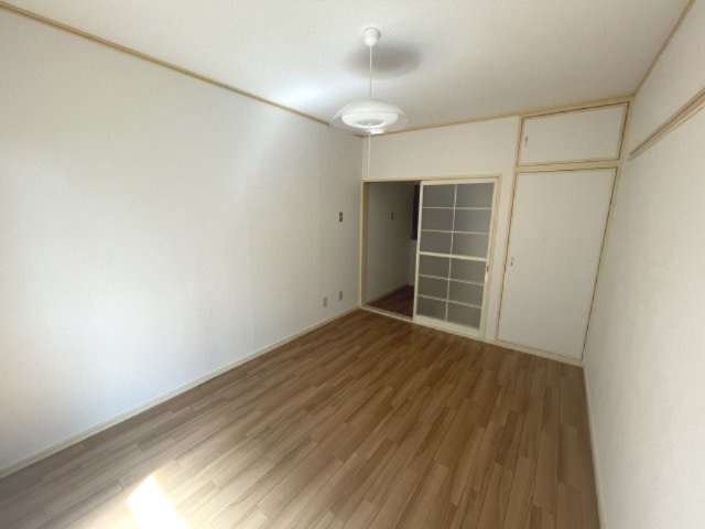 メゾン・ジュメールB棟の洋室