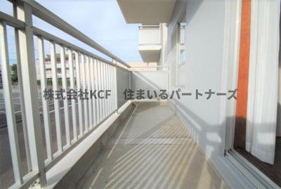 【バルコニー】 | サルヴァトーレ津福 | 外からの目が気にならないバルコニーで洗濯物が干せます