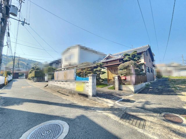【成約済】乙訓郡大山崎町円明寺小字海道の外観|前面道路は二方に接道しており、開放感のある立地です。