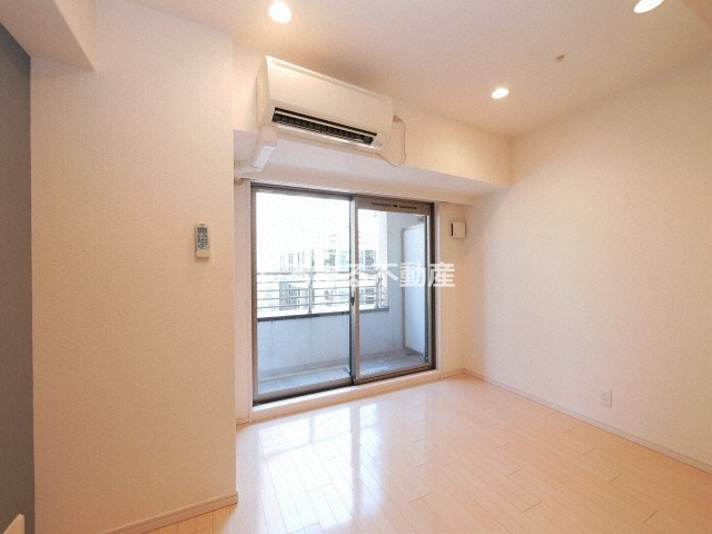 ブラービ南船場の居間・リビング