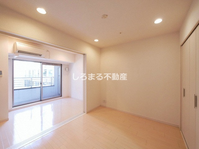 ブラービ南船場の居間・リビング