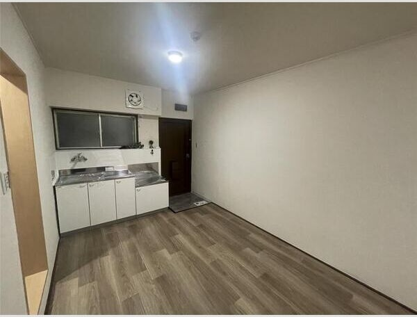 ナカジョウマンションの居間・リビング