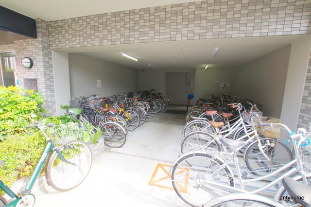 エスリード梅田東　仲介手数料無料の駐車場