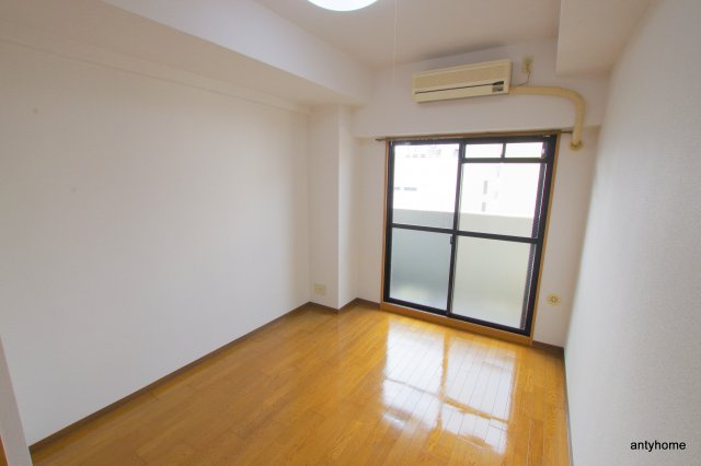 エスリード梅田東　仲介手数料無料の洋室