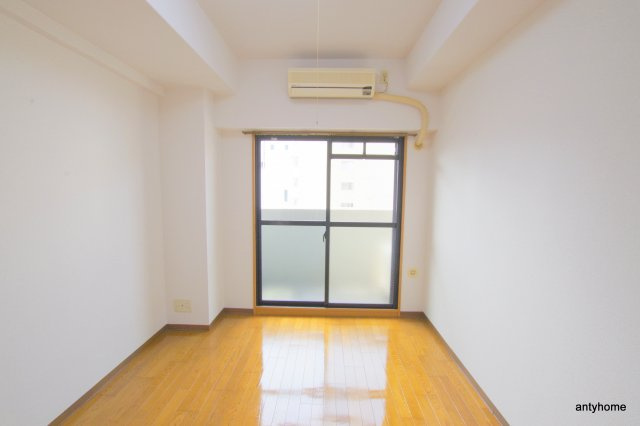 エスリード梅田東　仲介手数料無料の居間・リビング