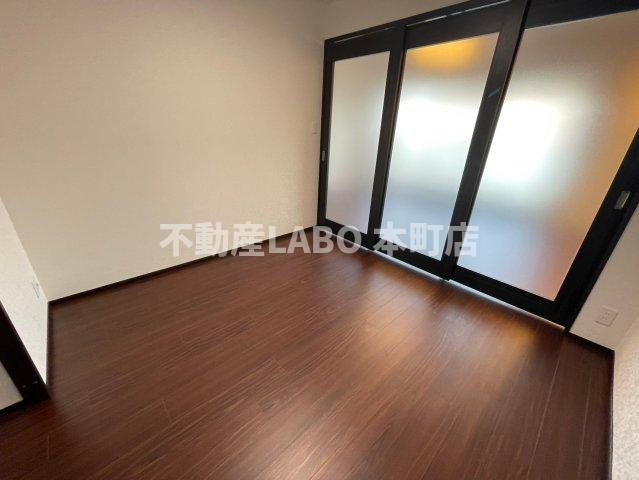 プレジオ弁天町の寝室