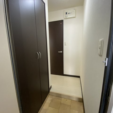 カトゥルの玄関