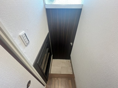 【玄関】 | 上大市３丁目テラスハウス | 落ち着いた玄関です
